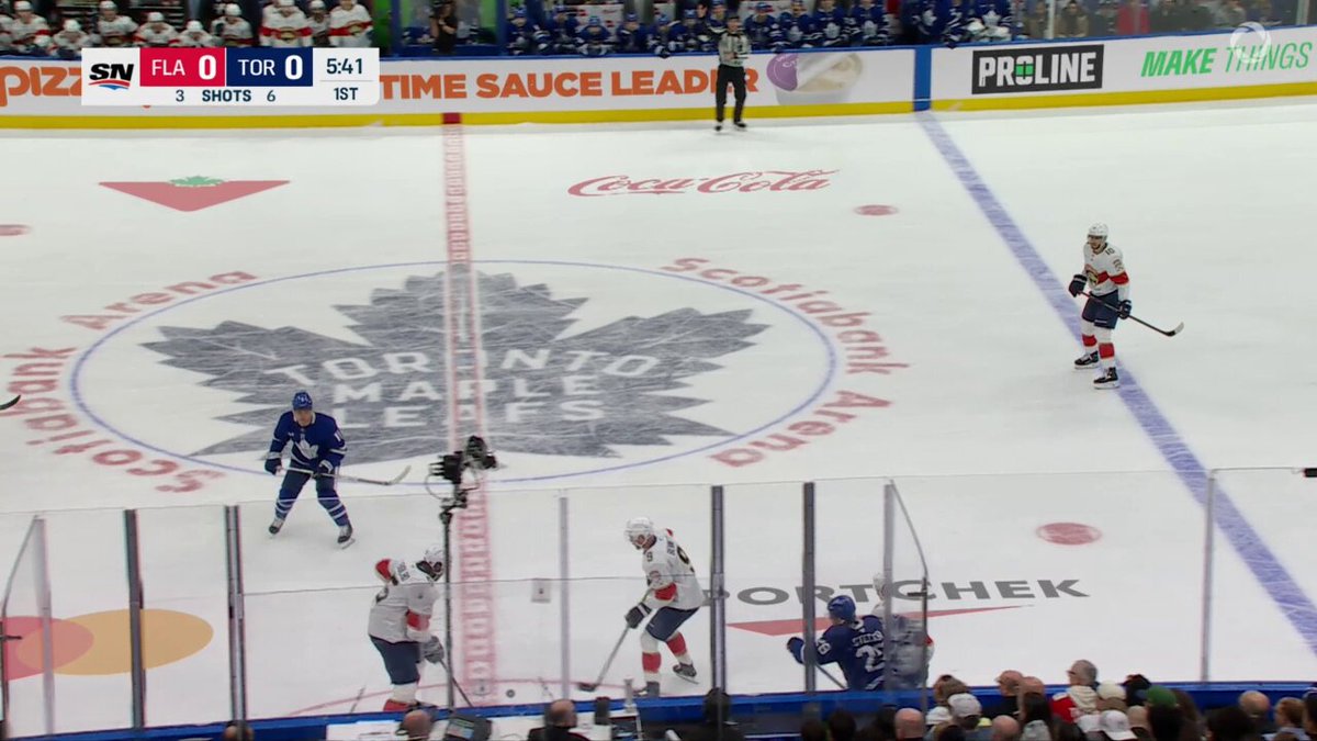 Domi and Ekblad go for a quick dance 🥊