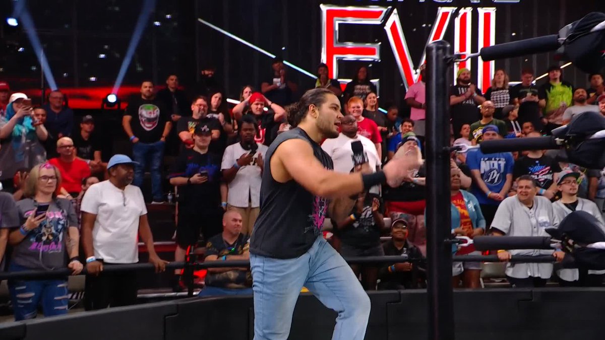 Now we're talking! 😮💨 After what went down in their Christmas Chaos Match, STACKS 💵 will defend the TNA Wrestling International Championship against Shiloh Hill!!