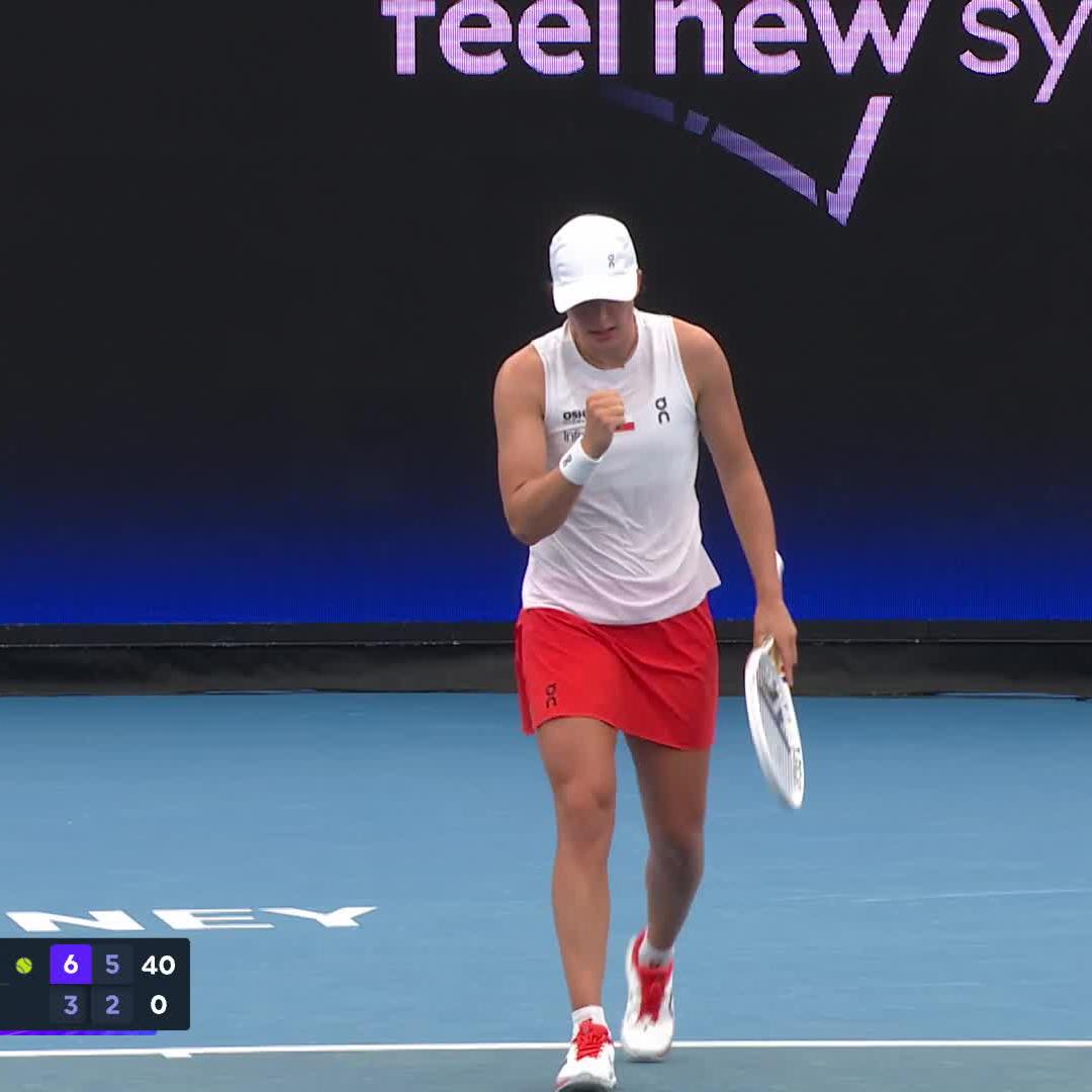 All Business 💼 Iga Świątek overcomes Lamens 6-3 6-2 to make it 2 in 2 for Poland against Netherlands! #UnitedCup