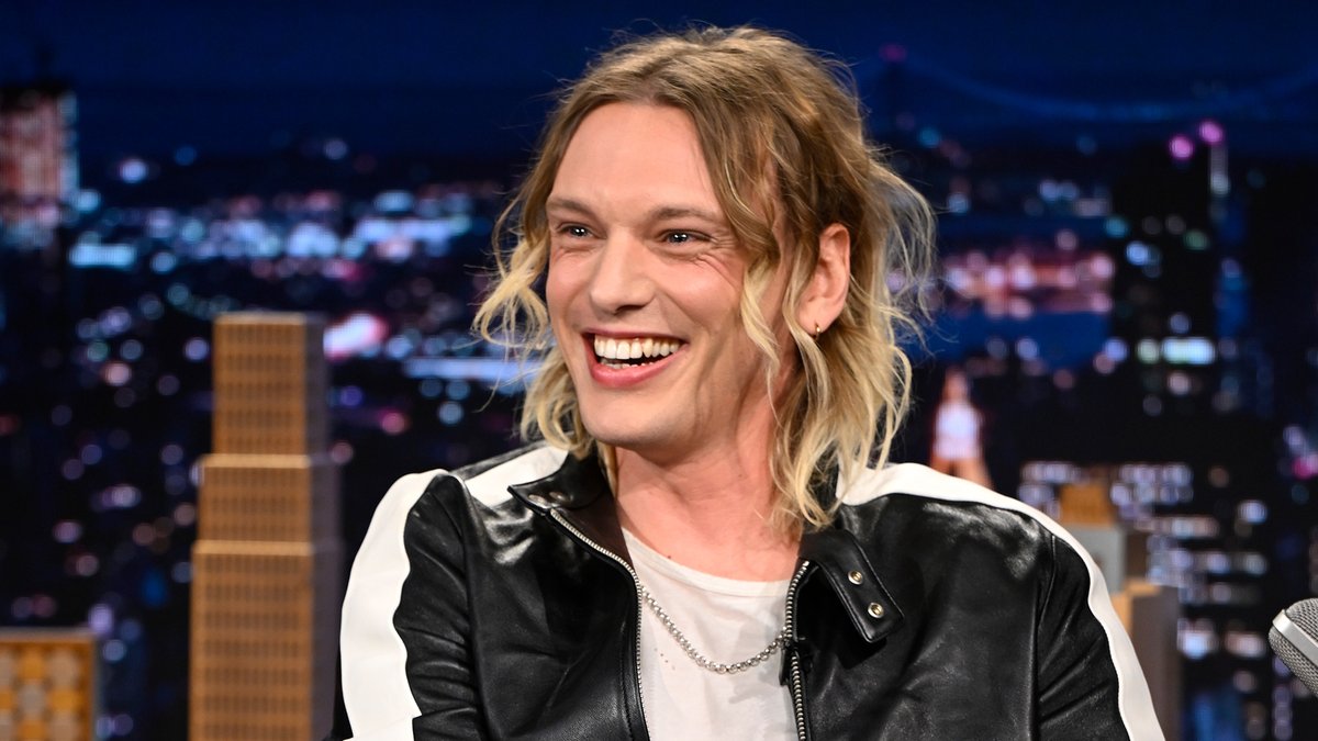 “Snatched.” -Jamie Campbell Bower on Season 5 Vecna 😂 stranger things #FallonTonight #StrangerThingsOnFallon