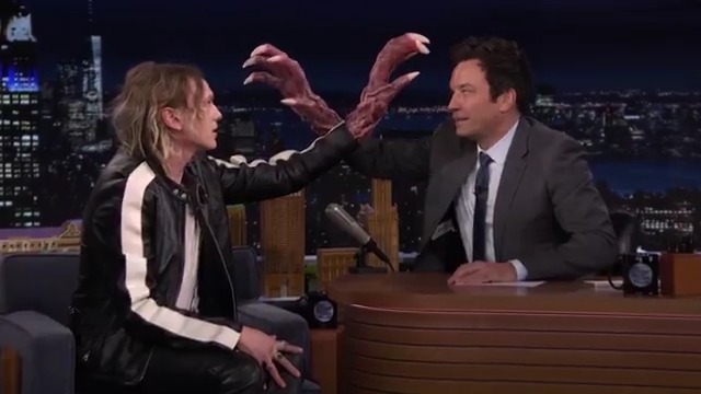 .Jamie Campbell Bower demonstrates how he wields Vecna’s powers! #FallonTonight #StrangerThingsOnFallon