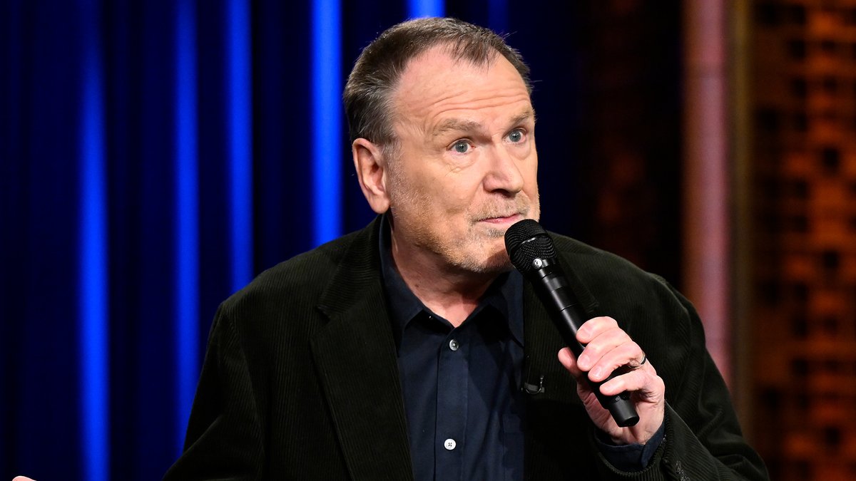 Colin Quinn got a hold of the teleprompter 🤣 #FallonTonight #StandUp