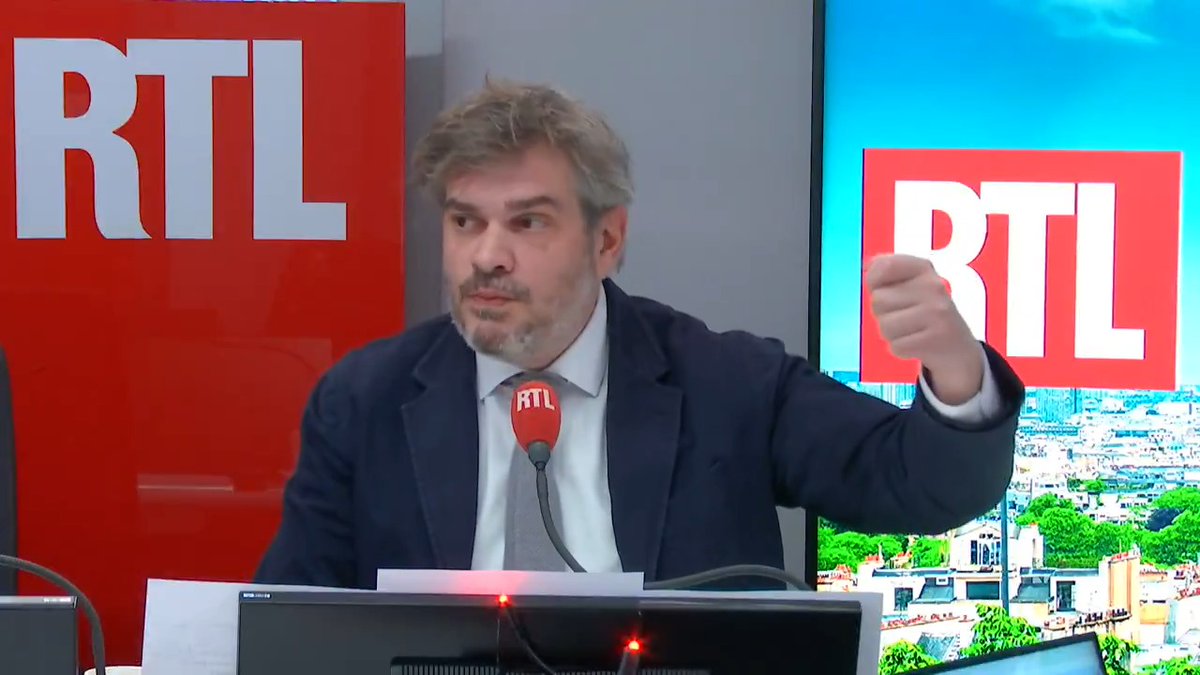EDITO RTL - Macron, le caillou dans la chaussure de Trump "C'est la stratégie du chewing-gum : accepter d'être malaxé et martyrisé, mais revenir toujours après, être en même souple et collant", Etienne Gernelle, directeur Le Point, dans #RTLMatin