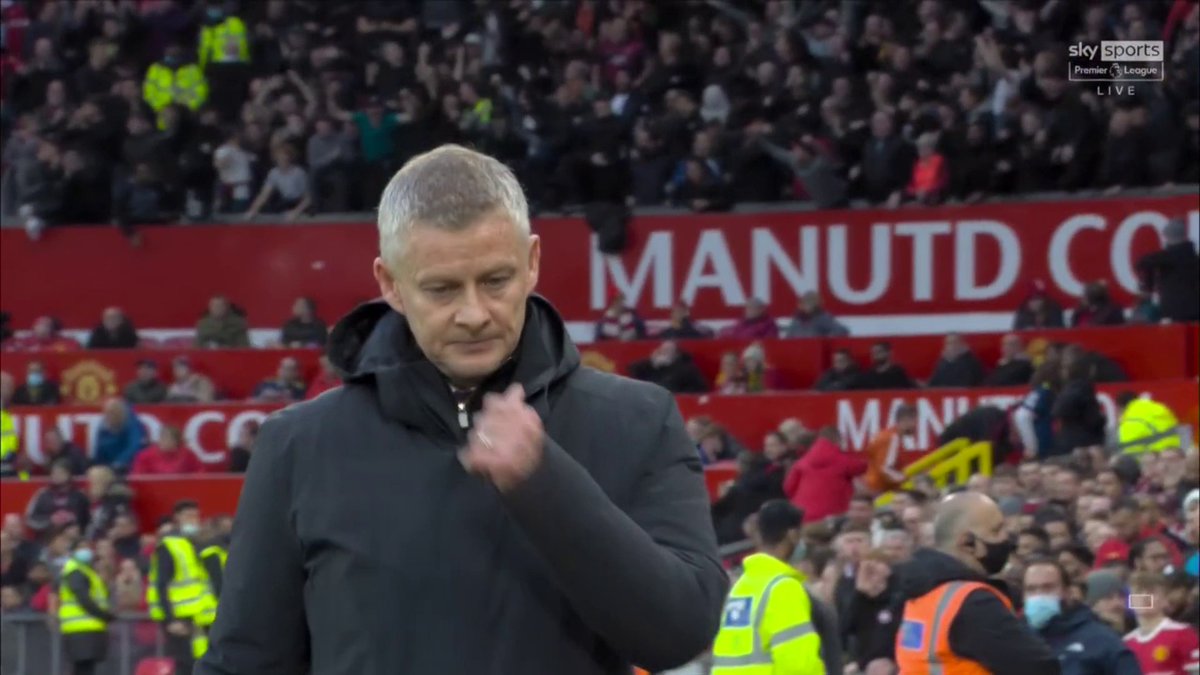 HT: Man Utd 0-4 Liverpool at Old Trafford. Ole Gunnar Solskjaer booed as he walked towards the tunnel. L: 0-1 v Villa D: 1-1 v Everton L: 2-4 v Leicester L: 0-5 v Liverpool W: 3-0 v Spurs L: 0-2 v Man City L: 1-4 v Watford Ole's run before the sack.