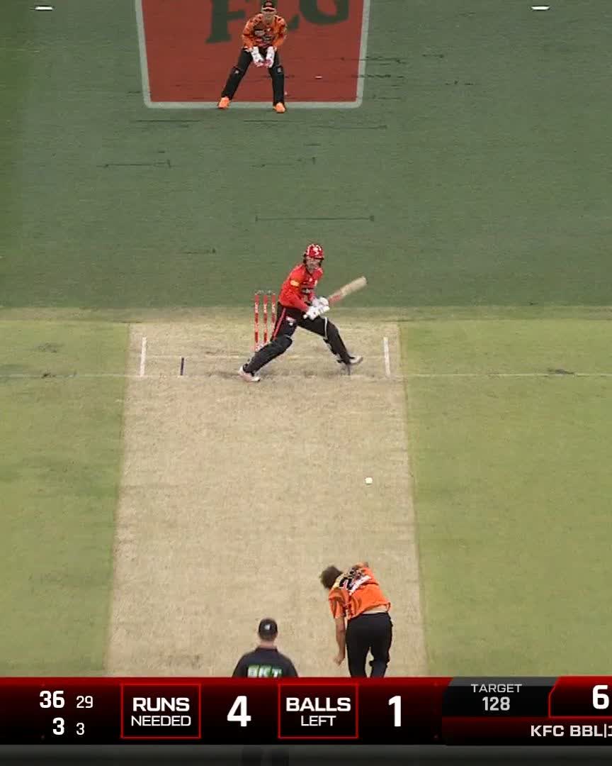 OLLIE PEAKE WINS IT FOR THE RENEGADES ‼️ YOU'RE KIDDING 🤯 #BBL15
