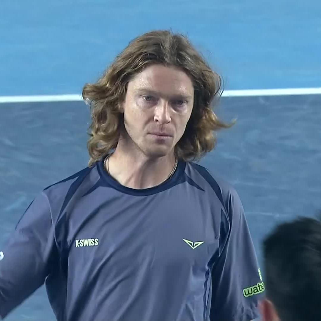 Scare survived 🙌 Andrey Rublev fights back from a set down to defeat Wu 3-6 6-2 6-1! #BOCHKTO2026