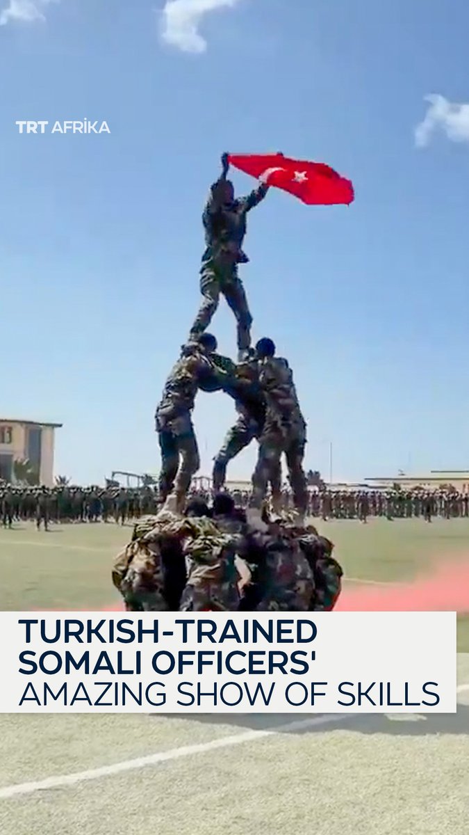 Footage captures an amazing show of skills by Somalia's officers during their graduation from the Türkiye-Somalia military academy, TURKSOM, in Mogadishu