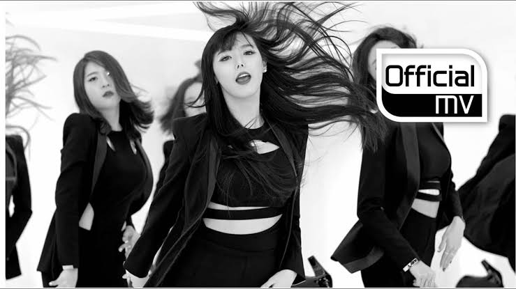 12 years ago today, Dalshabet released their 7th Mini Album ‘B.B.B’ with the title track of the same name.