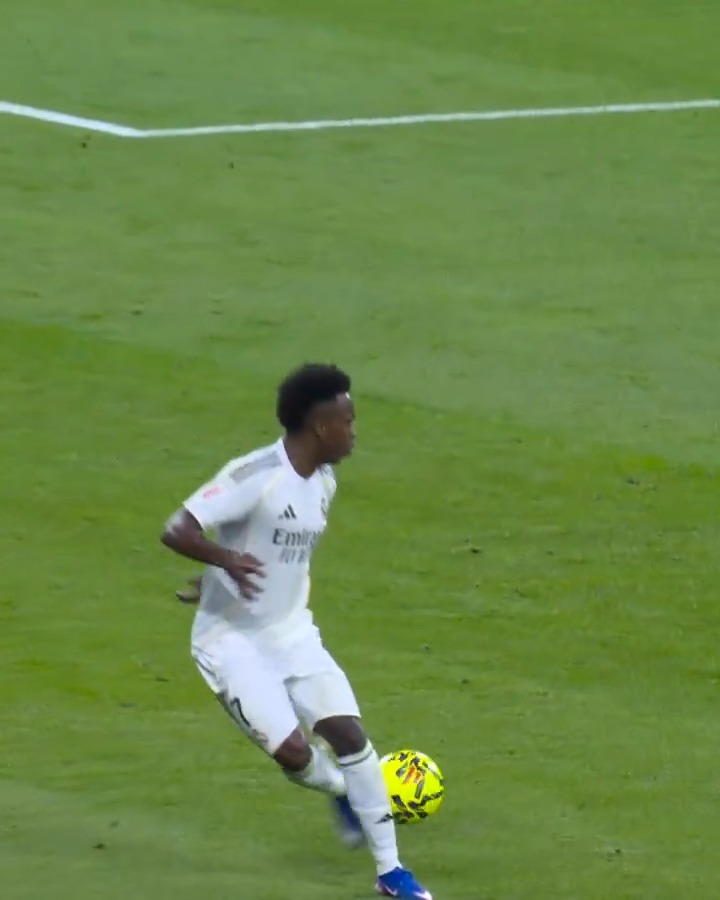 .Eduardo Camavinga + Vini Jr. = 🤩 Real Madrid C.F. | LALIGAHighlights