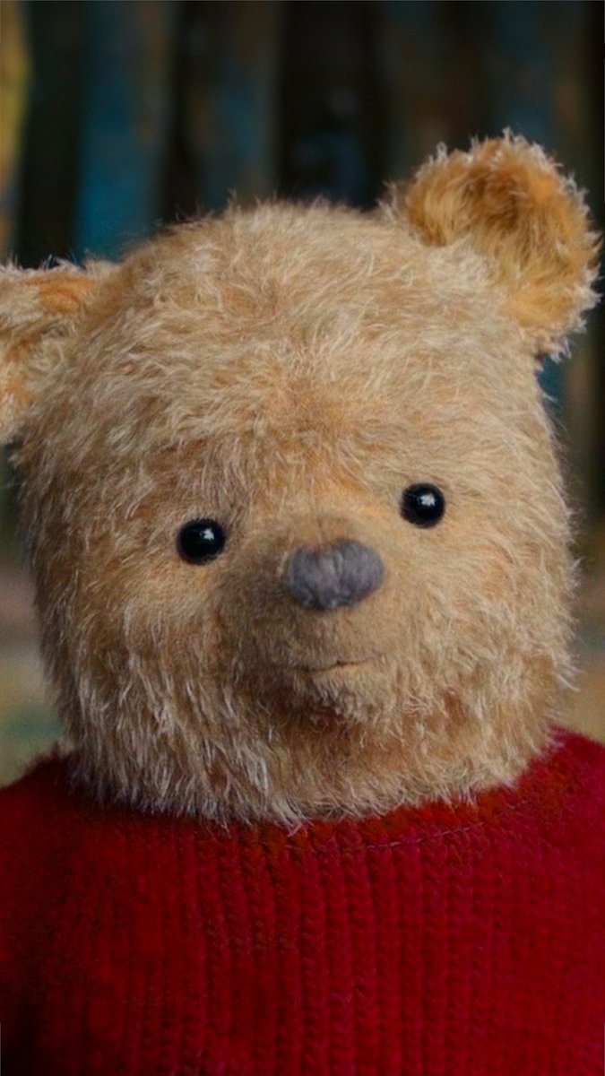 Poohisms for anyone who needs a pause, a bear hug, or a smile today. 🐻🎈 Film: CHRISTOPHER ROBIN (2018)