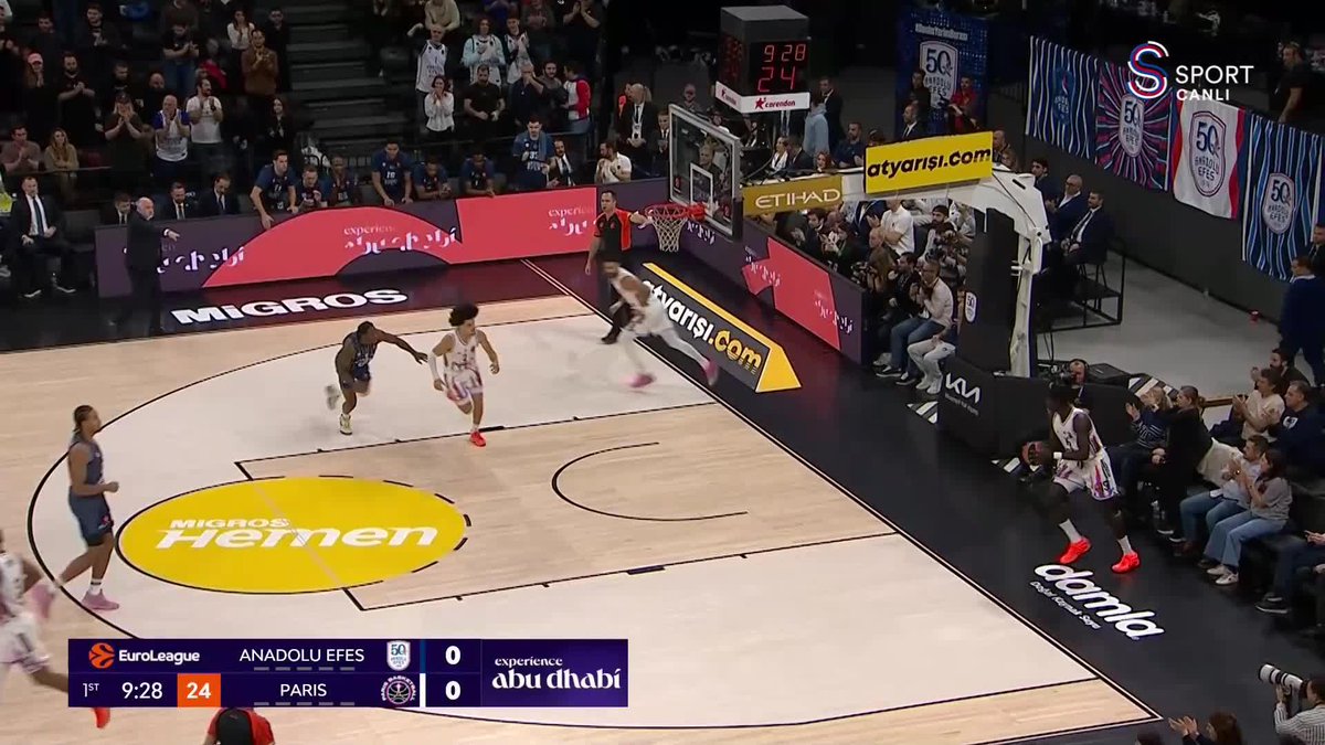 Anadolu Efes’in yeni transferi Saben Lee açılışı yaptı!
