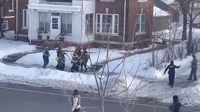 🚨BREAKING: An ICE agent shot and killed a woman, shooting through her windshield several times as she began driving away. After she was shot, she crashed into parked vehicles. CPR failed. This footage was taken from a balcony above the street in Minneapolis. FULL VIDEO 🔽