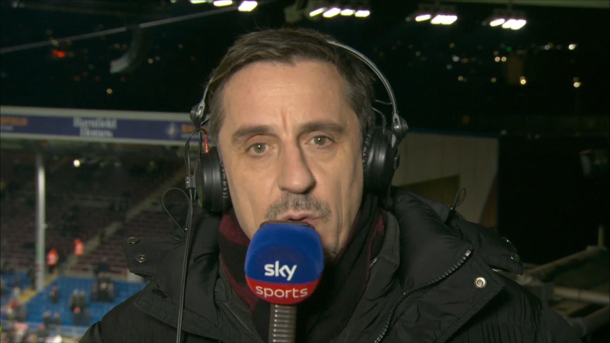 🗣️ "It's been so tiring over the last 12 years watching United" 🗣️ "We can't have mundane, boring football" Gary Neville says he wants to see the Manchester United players give their all on the pitch 💪