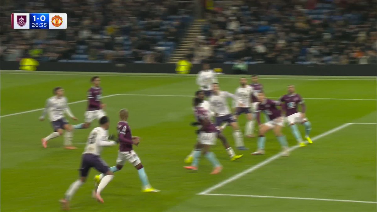 Heroic goal line clearance from Bashir Humphreys! 😮