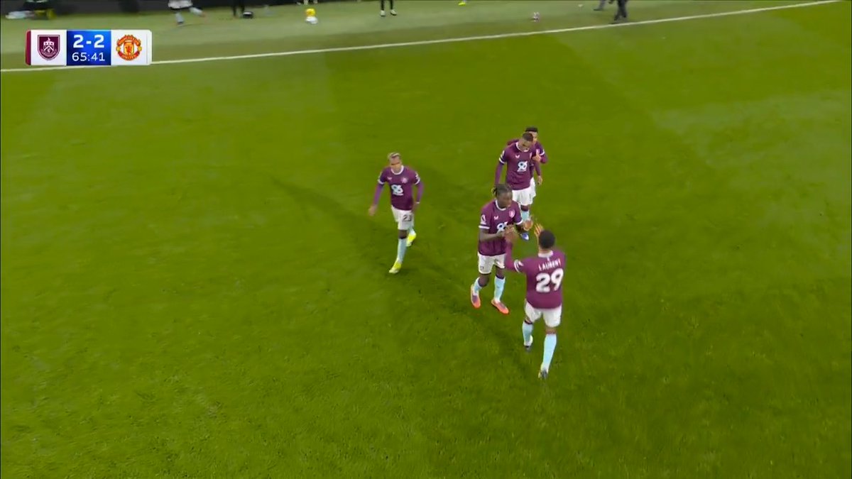 Jaidon Anthony produces a beautiful finish to level it again at Turf Moor! 🎯