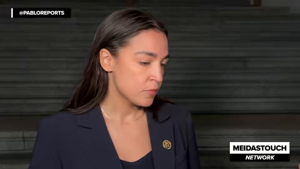AOC: What we saw today was a horrific act of violence. What we have seen and are now seeing is that ICE has not just become an anti-immigrant force—it is becoming an anti-civilian, paramilitary organization. People are being taken off the streets for exercising their free speech rights.