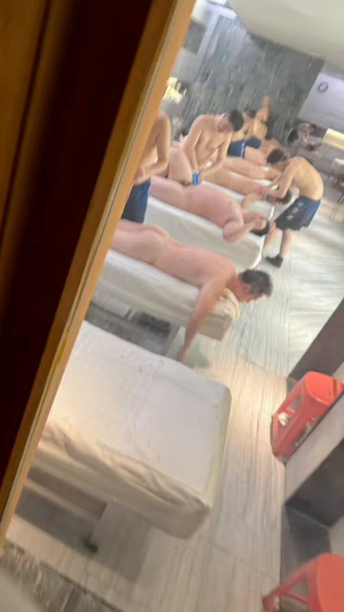 沈阳gay玩的就是很开放，放得开 #gay #沈阳据点 #沈阳彩虹 #沈阳同志 #雅致永乐汇 #沈阳gay洗浴 #沈阳鸟洞