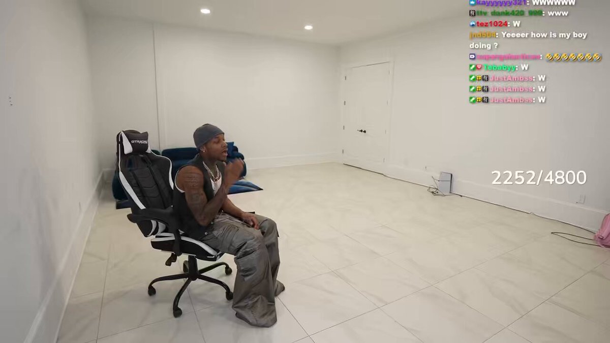 G Herbo’s son Yosohn pulls up to the Clover House on Tylil’s stream 😅🔥