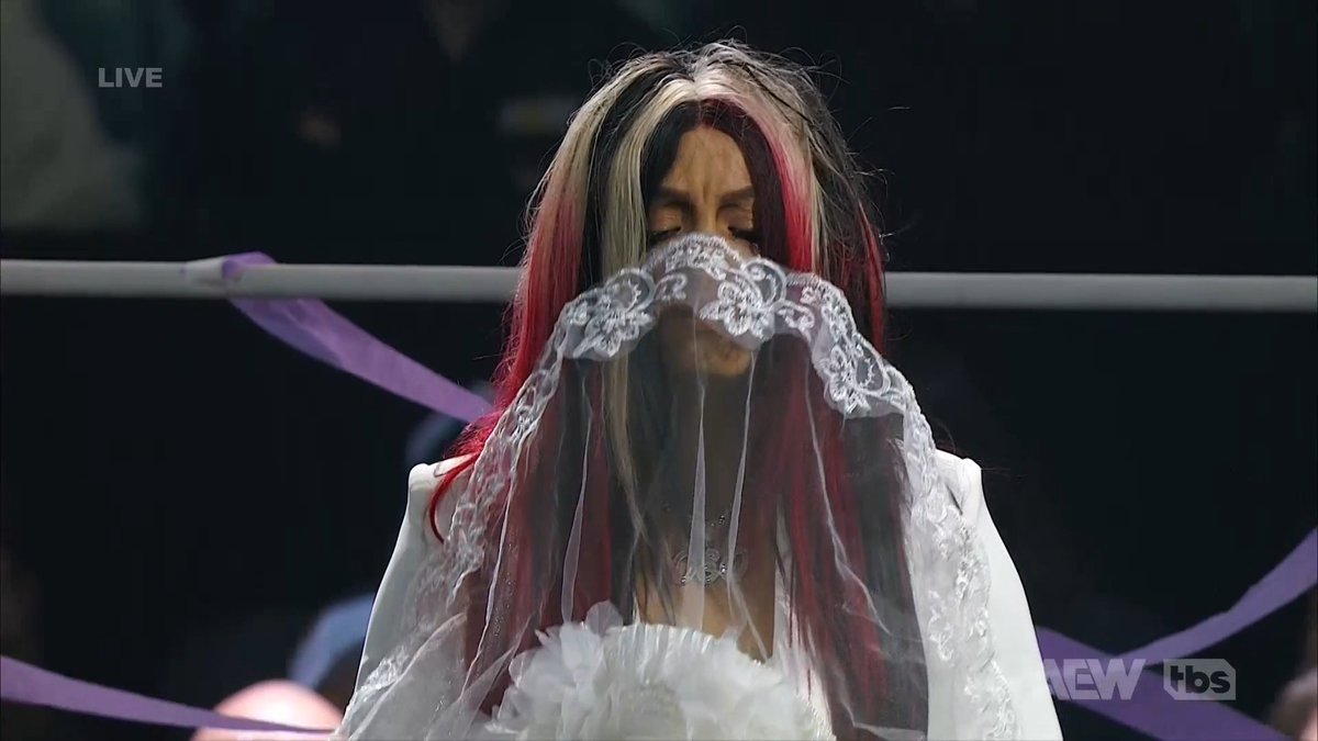 Mercedes Moné's frustrations would soon see her baked in more anger as Willow Nightingale's TBS Title celebration would see some chaos as #AEWDynamite is LIVE on TBS and HBO Max