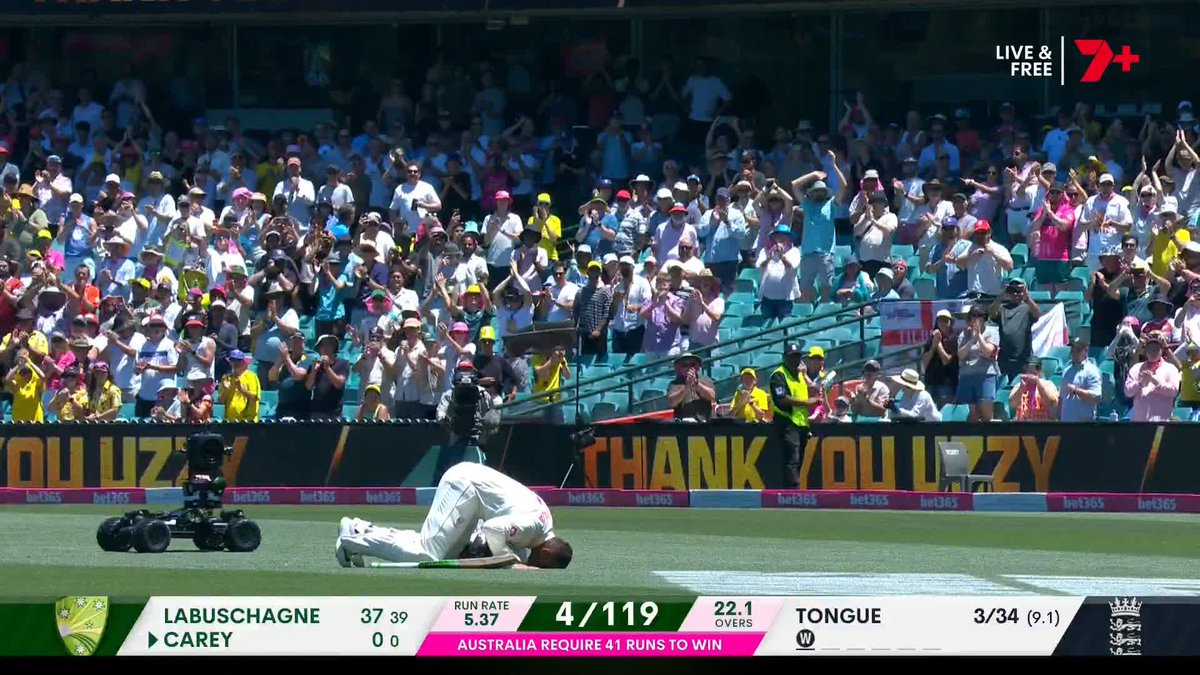 88 Test matches. 40 ODIs. 9 T20Is. More than 8,000 international runs for Australia. After it all, Usman Khawaja walks off for the last time in his international career 👏 #ThanksUzzy | #Ashes