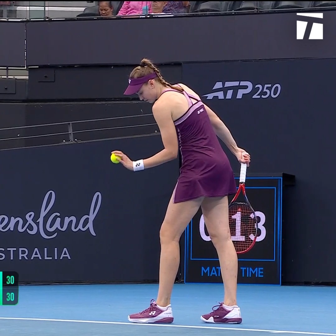 They're already putting on a show 🤭 Rybakina vs. Badosa is happening right now on our App ... 📲 #BrisbaneTennis