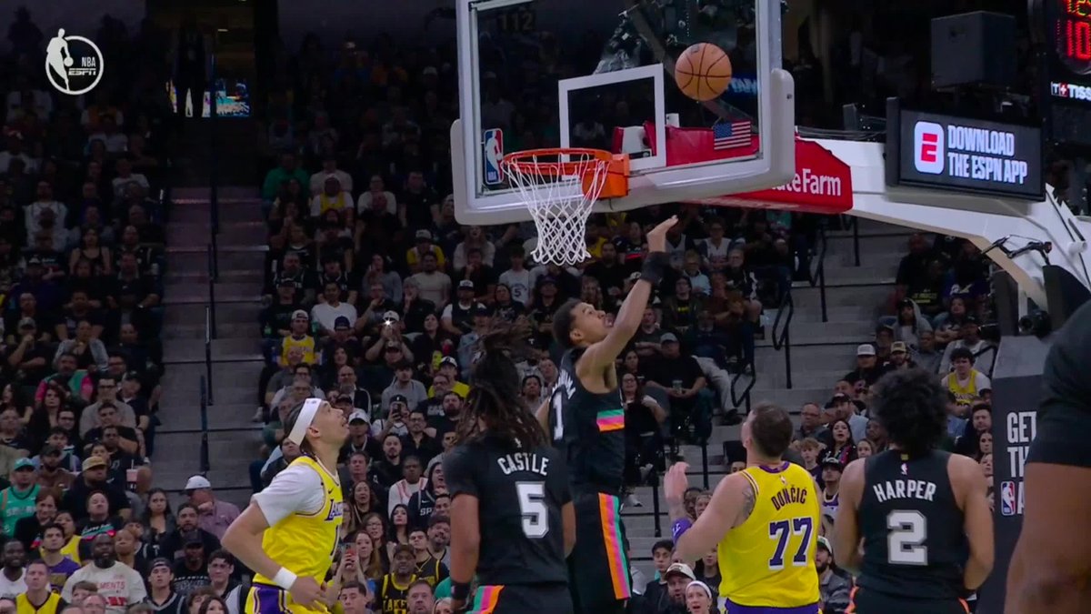 WEMBY PINNED LUKA'S SHOT 🚫 Watch Lakers-Spurs on ESPN and the ESPN App!