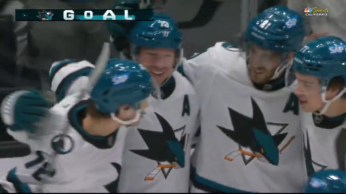 That's a sneaky pass from Alex Wennberg to set up Tyler Toffoli! Macklin Celebrini also extends his point streak to 12 game with an assist! 🤯