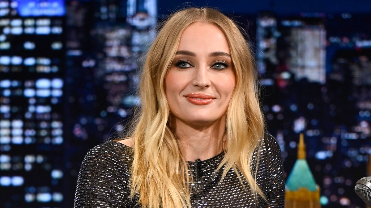 Sophie Turner gets PTSD when she hears the Game of Thrones theme song 🤣 #FallonTonight #GOT