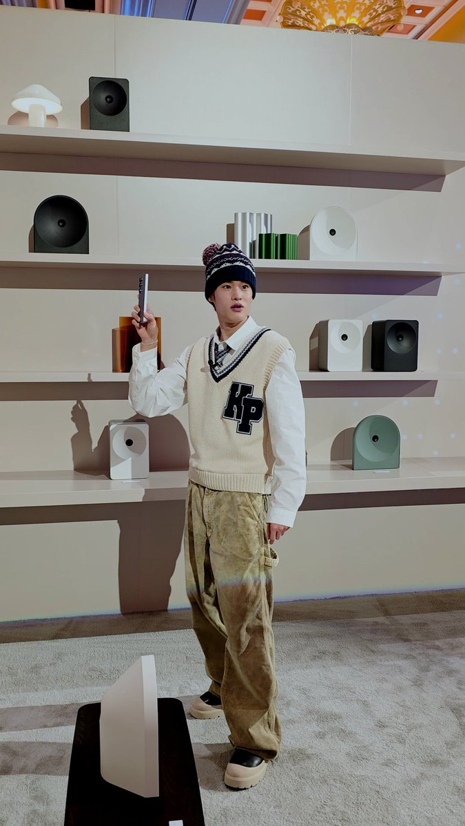 더 퍼스트룩과 RIIZE 소희, 앤톤의 만남 기기 간 경계를 넘나드는 풍부한 사운드, Erwan Bouroullec 협업으로 완성된 세련된 디자인을 확인해 보세요 #TheFirstLook #TheFirstLook2026 #AILiving #SamsungTheFirstLook #더퍼스트룩 #더퍼스트룩2026 #RIIZE #Samsung #SamsungKorea #삼성 #삼성전자
