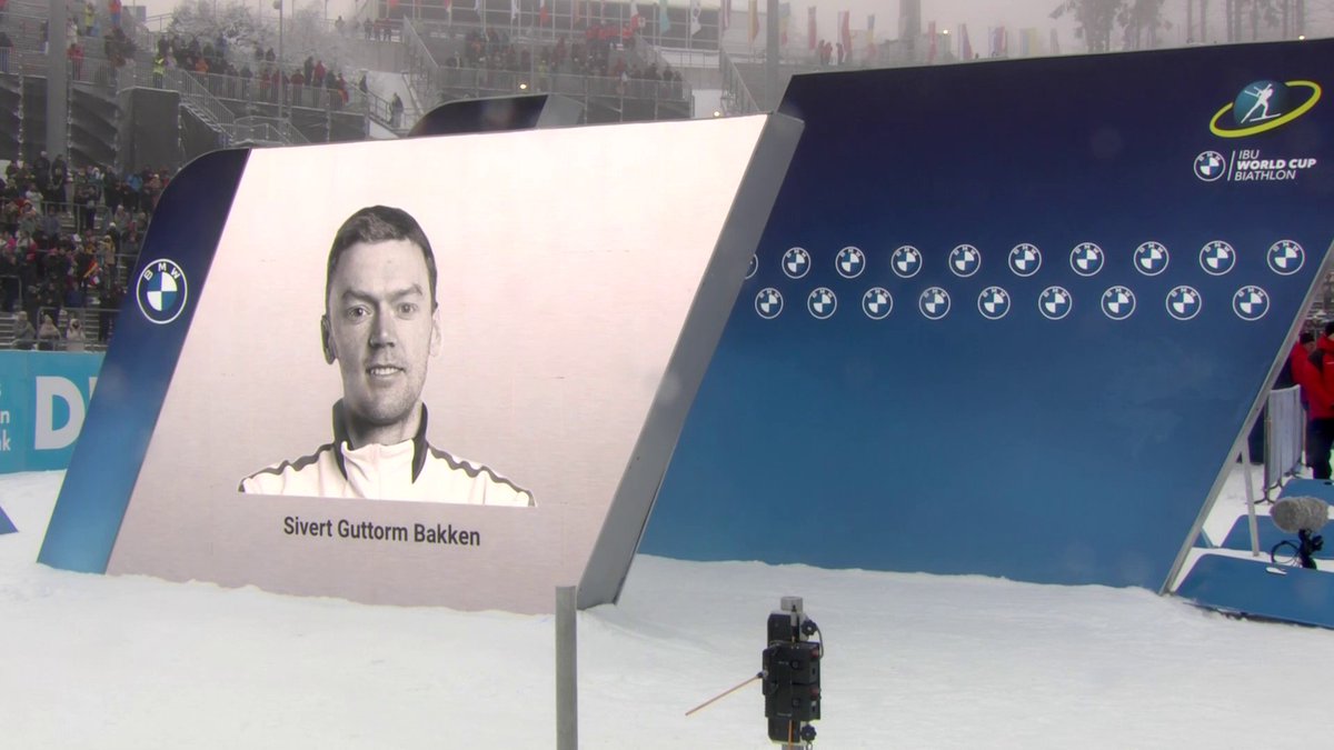 Hvil i fred, Sivert. 🤍 The start gate remains empty at the beginning of today's men sprint - and Bakken's teammates and friends hold bib 1 dedicated to him. 😔