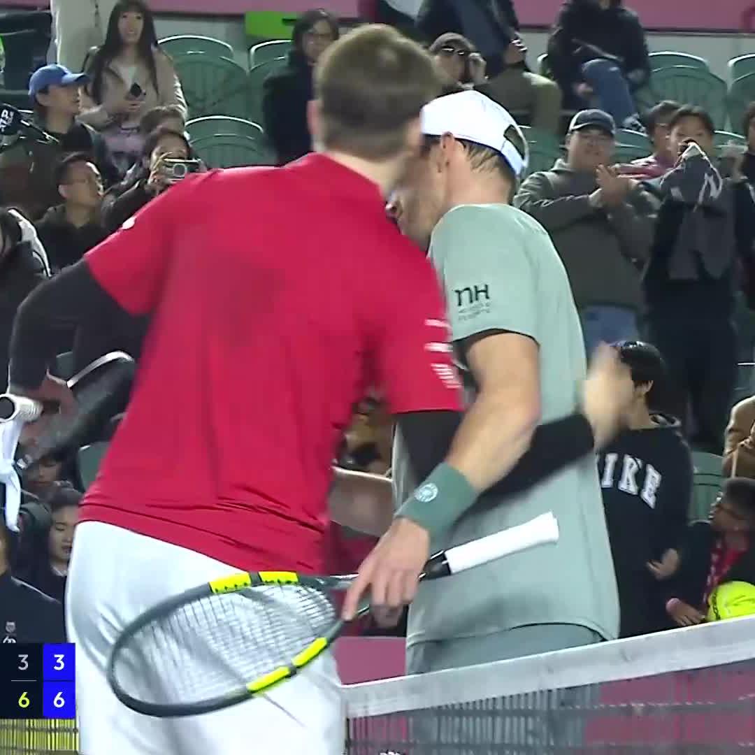 His form continues 🙌 Bublik puts on a dominant display to defeat VDZ 6-3 6-3! #BOCHKTO2026