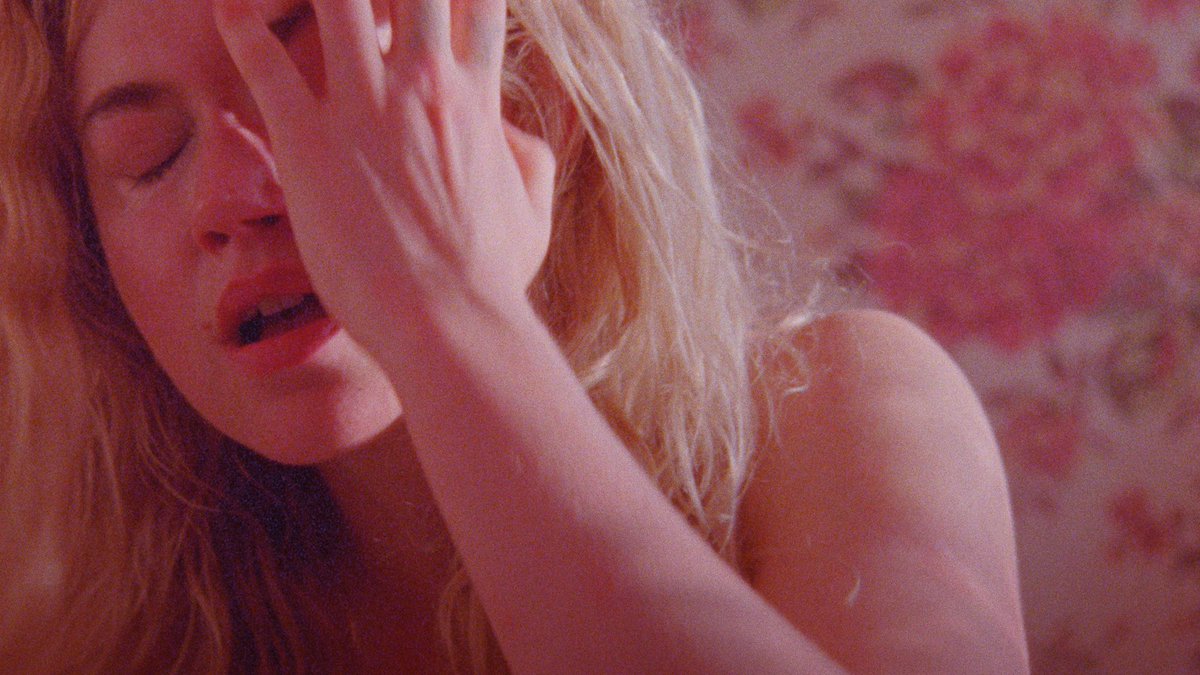 Watch the new trailer for Kristen Stewart’s directorial debut The Chronology of Water, starring Imogen Poots. Previews from 24 Jan, in cinemas 6 Feb.