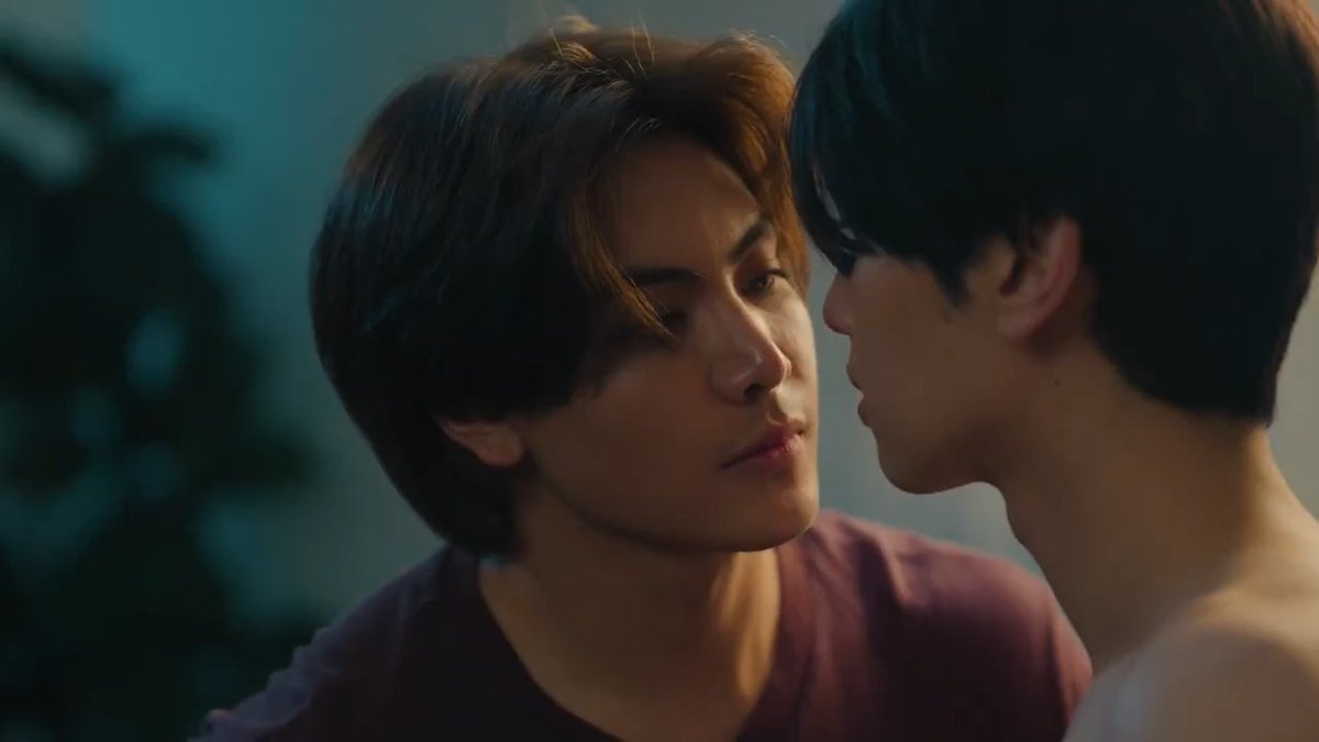 treating someone’s wounds after a dangerous fight is truly one of the most romantic things ever #DareYouToDeath #DareYouToDeathEP3 #จุงดัง #joongdunk #จุงอาเชน #ChenRcj #dunknatachai