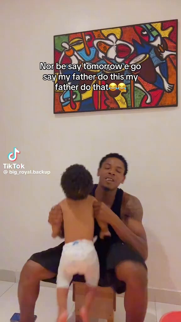 E no wan hear say my father is toxic and maltreated my mother😂😂 Big ups to men like this.😍🌸