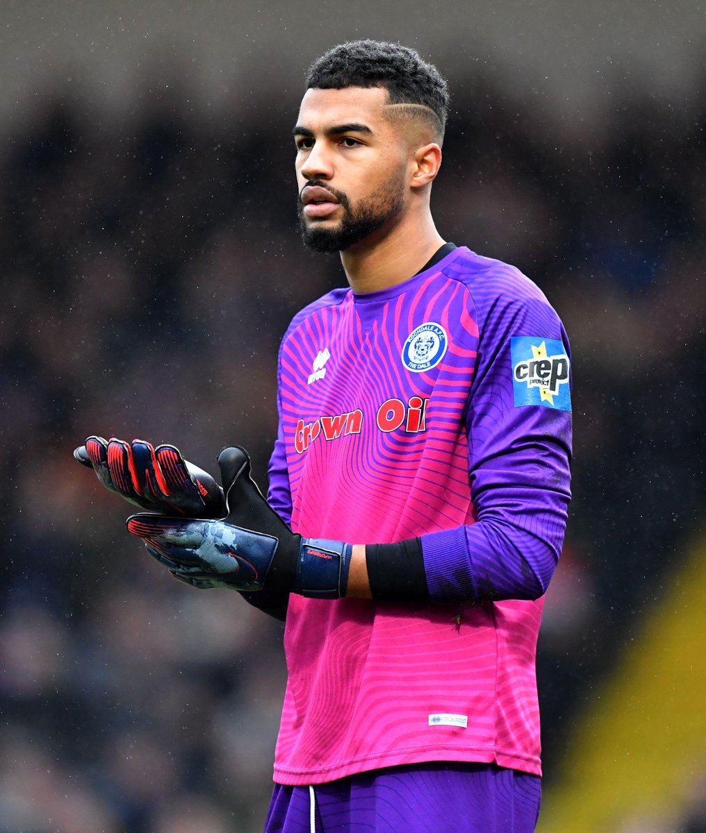 "I loved it." Chelsea keeper Robert Sánchez reflects on an early career loan move to Rochdale AFC (P) in the EFL. 🤝