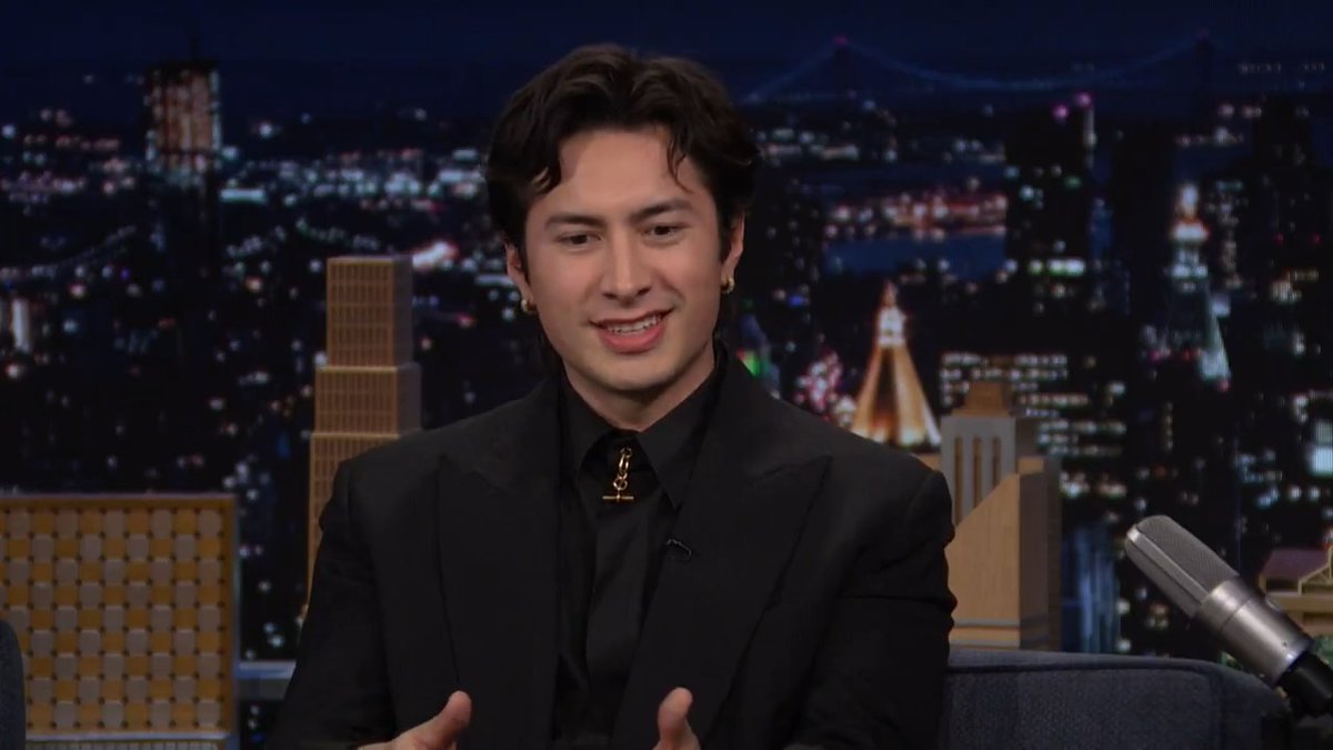 Hudson Williams was moved by the Empty Netters’s embrace of #HeatedRivalry! 🏒 #FallonTonight #HudsonOnFallon