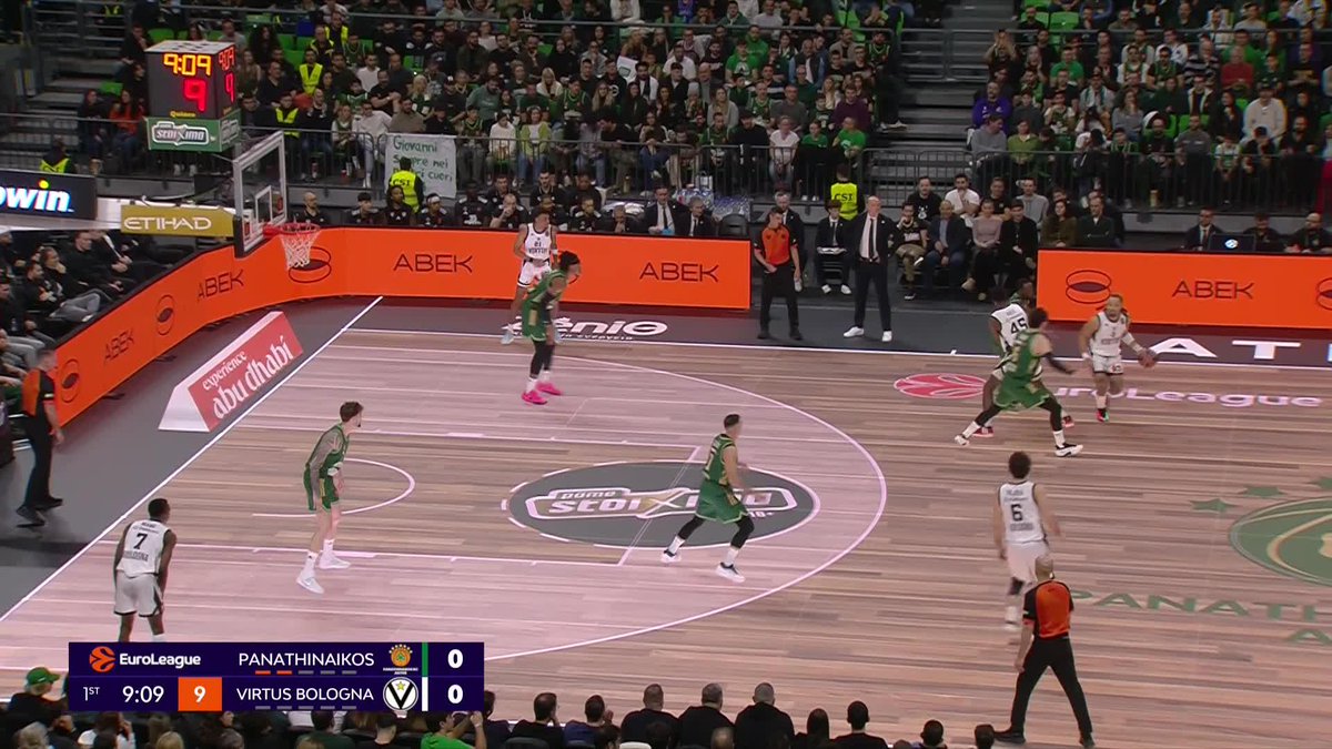 😮 Carsen Edwards, OAKA'da üçlüğü neredeyse logodan yolladı!