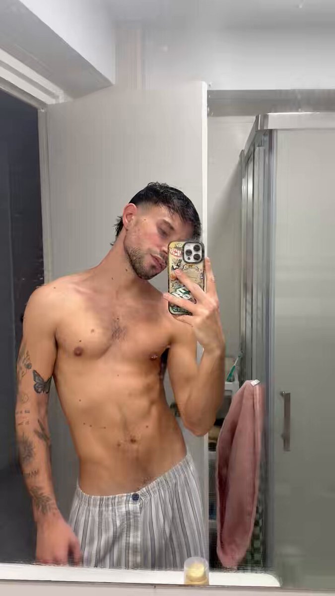 A la puta cama ya