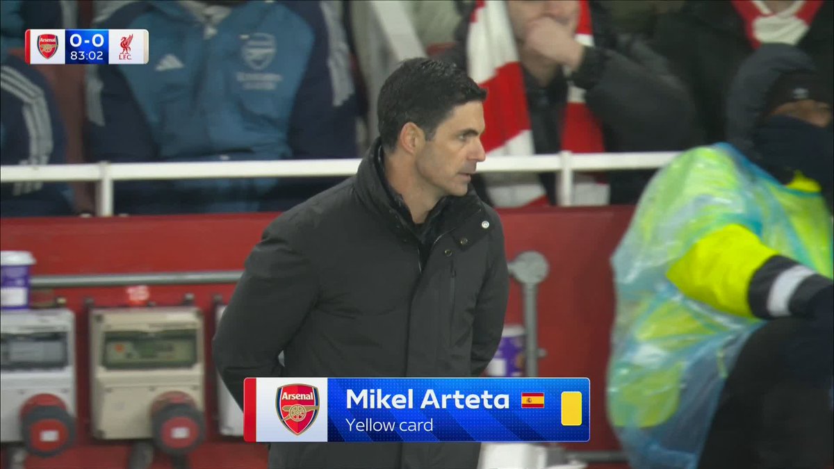 Mikel Arteta has been booked for repeatedly leaving his technical area 🟨