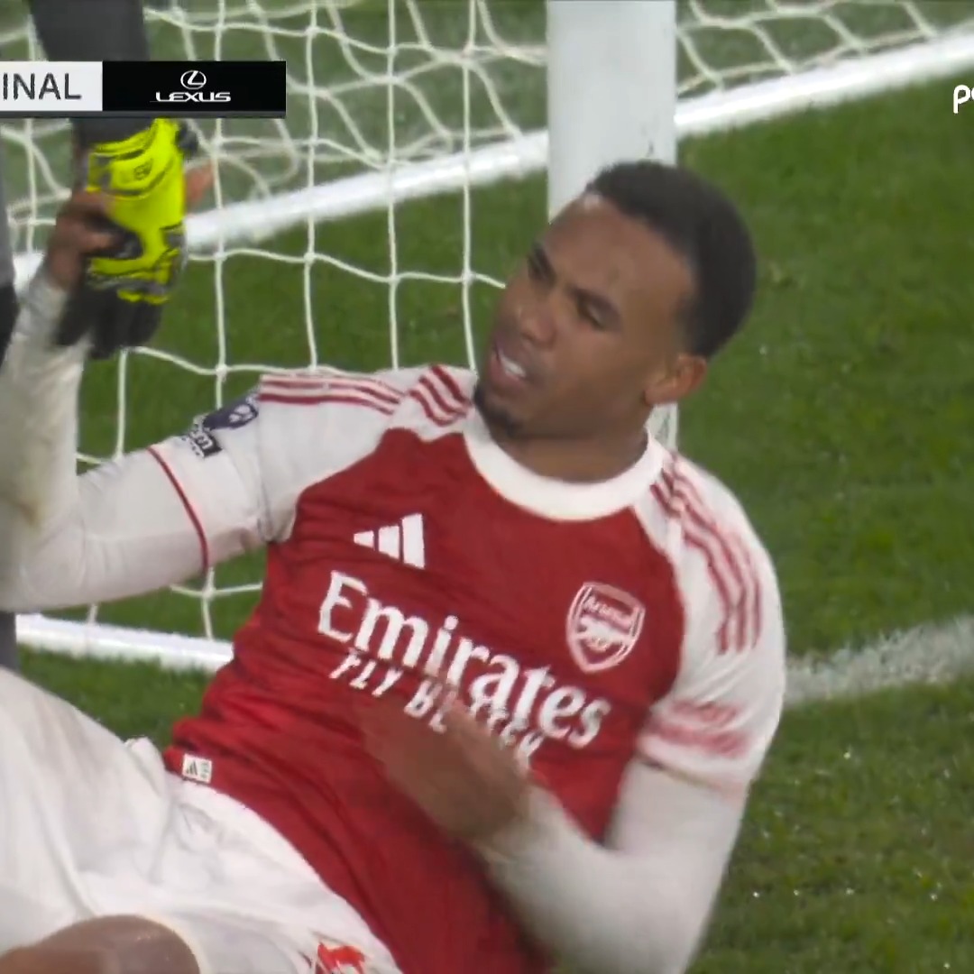 One final chance falls to Gabriel at the back post, but he can't head it on target and it finishes 0-0 between Arsenal and Liverpool.
