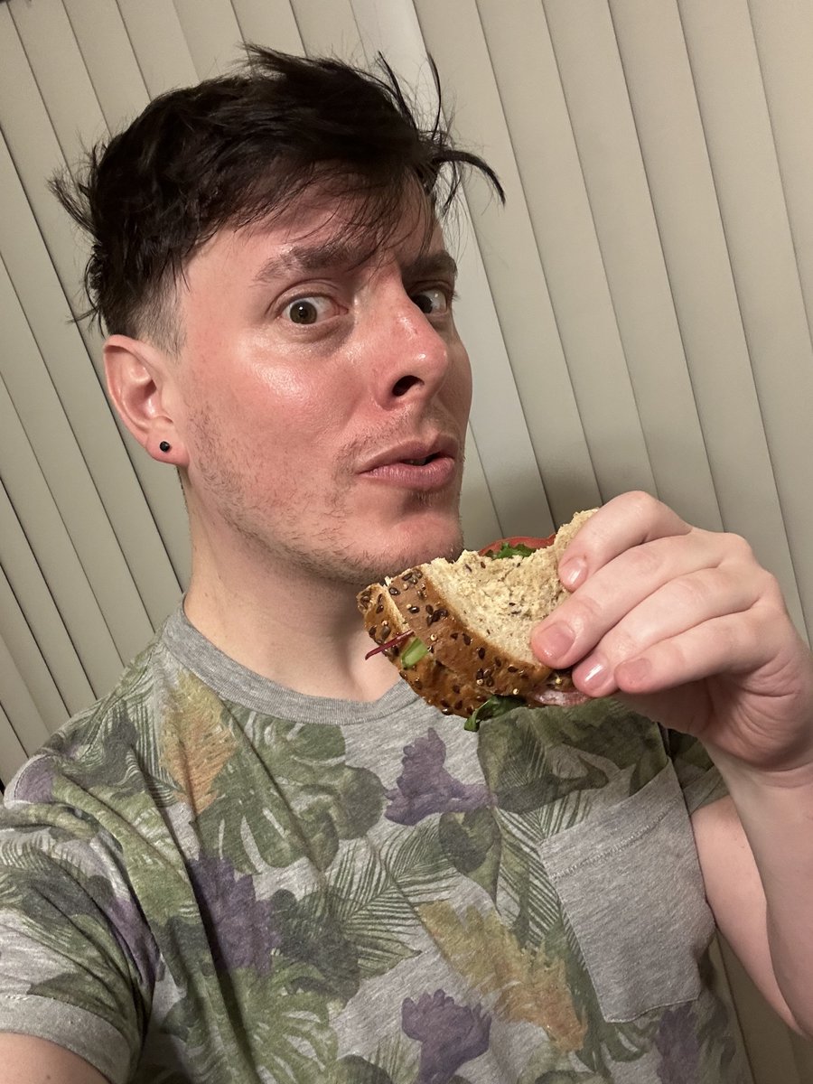 Slippery Devil 🥪 (This was my first time trying this move, bear with me)