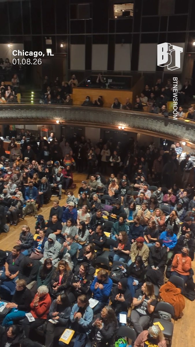 TODAY: In Chicago, the massive crowd at a local town erupted in applause after Alderman Byron Sigcho Lopez called out local and state police for their collaboration with ICE and CBP. Local residents are demanding the immediate arrests of Jonathan Ross, the ICE agent who killed Renee Nicole Good, as well as the unnamed agent who killed Silverio Villegas González.