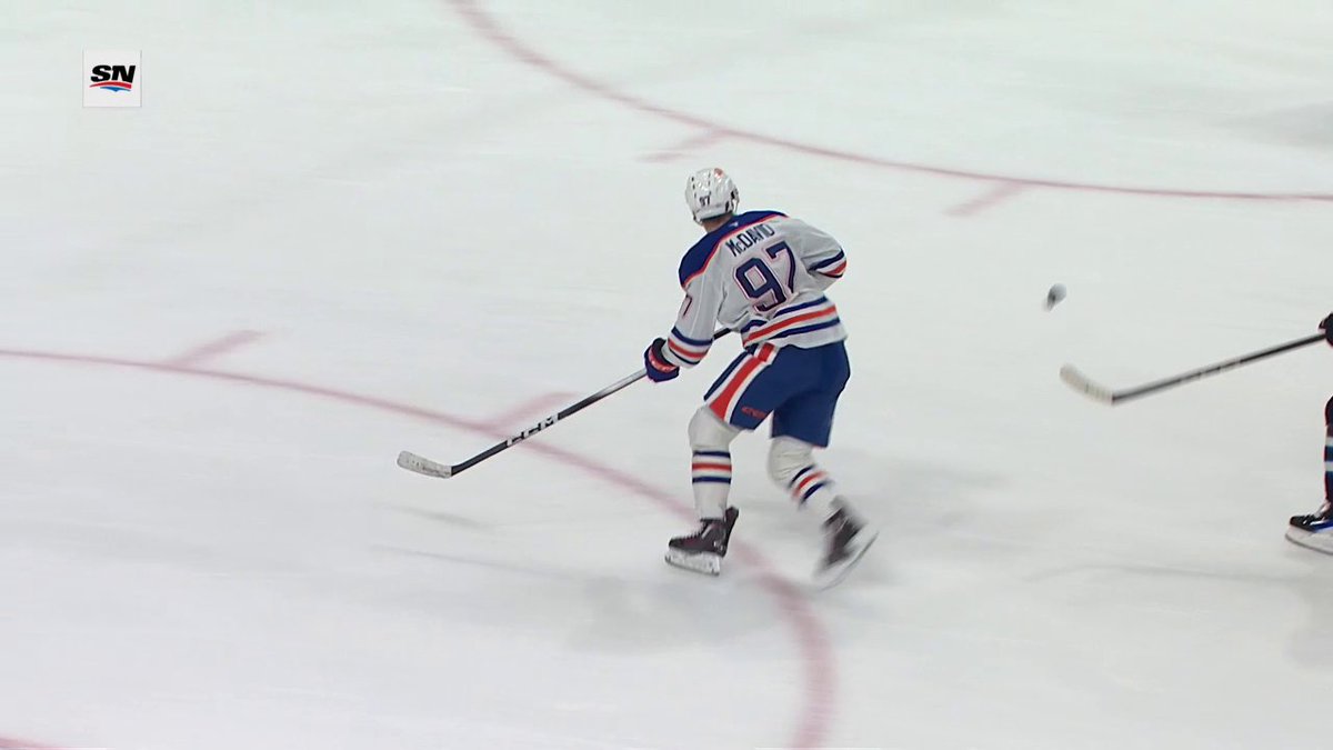 Connor McDavid's back at it again 🤩 He extends his point streak to 17 games!