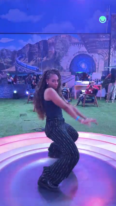 simplesmente @ramanaborba entregando tudo ao som de JETSKI ✨ #BBB26 #EspiadinhaBBB #RedeBBB