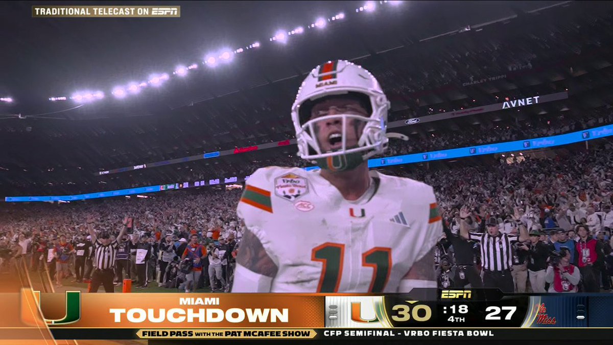 CARSON BECK TAKES THE LEAD FOR THE CANES IN THE NICK OF TIME 😱
