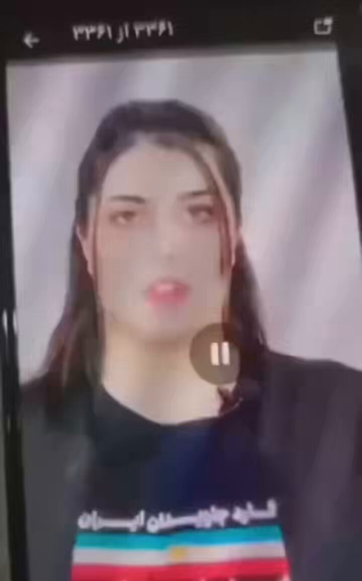İran'da yakalanan bir göstericinin telefonunda,Mossad ajanının takdik videosu çıktı,videoda,"yakalanırsanız hayat pahalılığını protesto ettiğinizi söyleyin,tüm suçlamaları reddedin,sorulan isimleri tanımadığınızı söyleyin,en fazla 10 gün gözaltında kalırsınız" gibi takdikler var