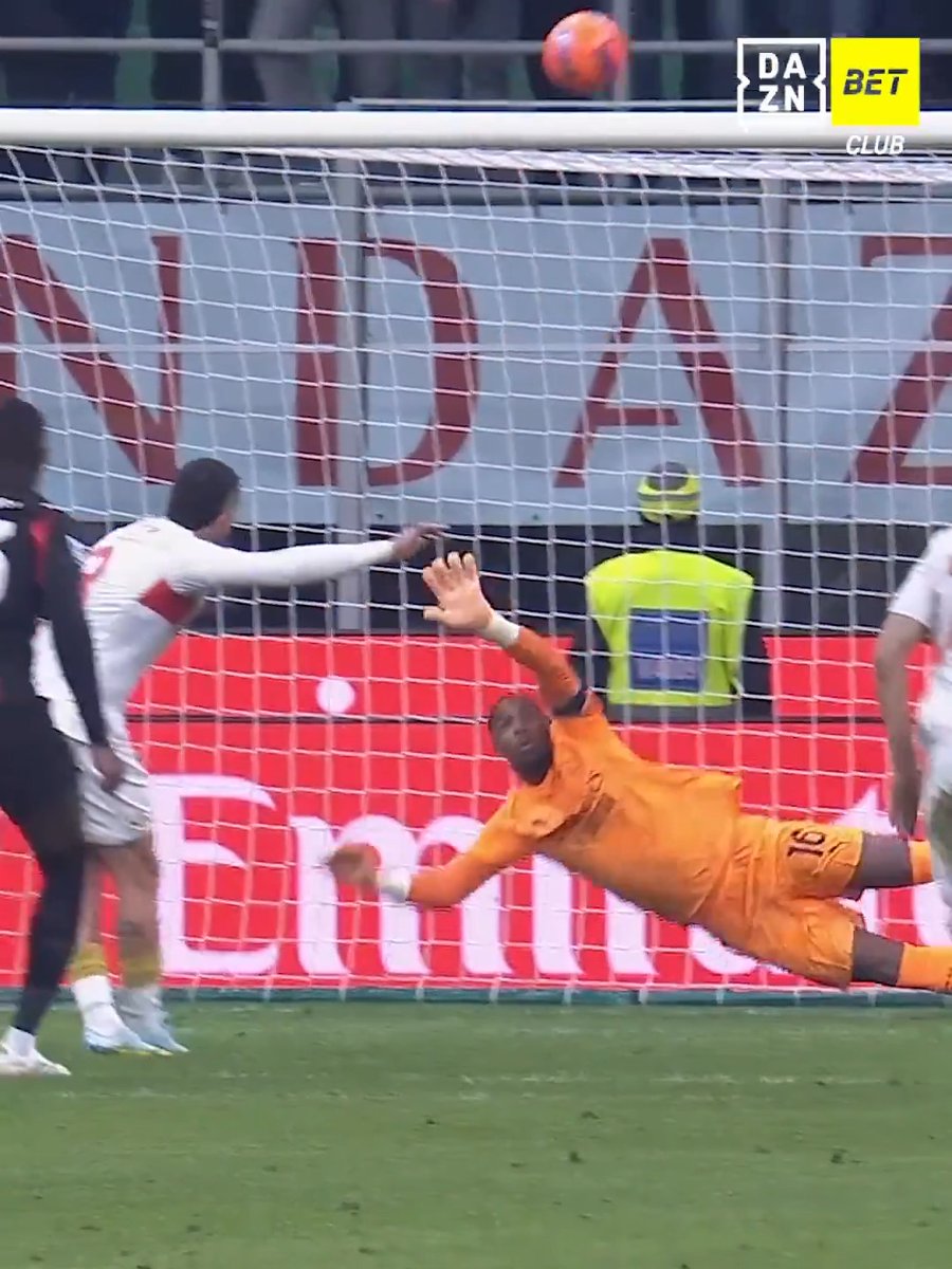 Stanciu spreca all’ultimo respiro ☄️ Il rigore va alle stelle 🌟 #MilanGenoa #DAZN