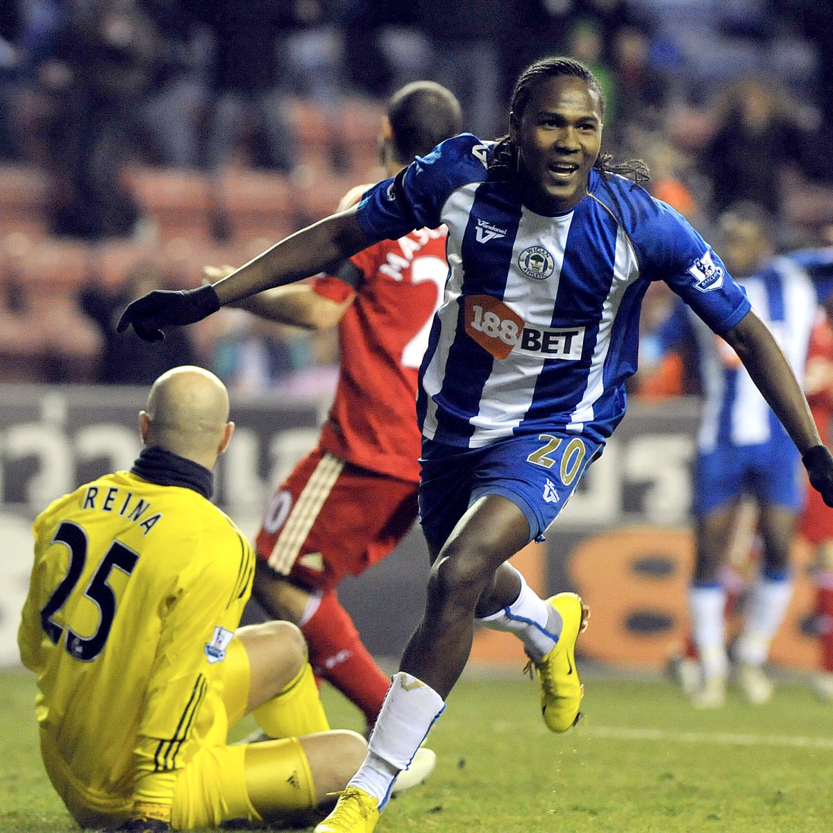 Günün bilgisi. Liverpool, en son tam 600 maç önce Wigan karşısında isabetli şut atamadan maçı tamamladı. O maçı 1-0 kazanan Wigan’ın galibiyet golü, Hugo Rodallega’dan geldi.