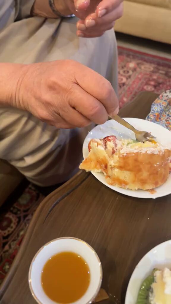 طلبوا الكيكه قبل الاسعاف