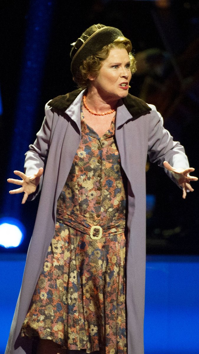 Everything’s coming up roses today 🌹 Celebrating the 70th birthday of five-time Olivier Award winner Imelda Staunton.